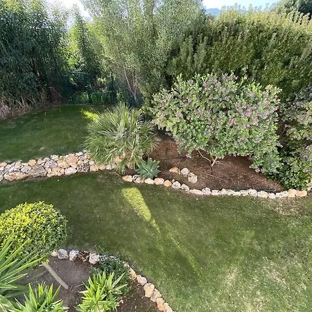 Large Modern Villa With Private Swimming Pool Vila