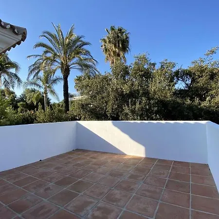 Vila Large Modern Villa With Private Swimming Pool *