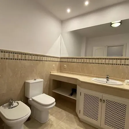 Large Modern Villa With Private Swimming Pool * 马尔韦利亚